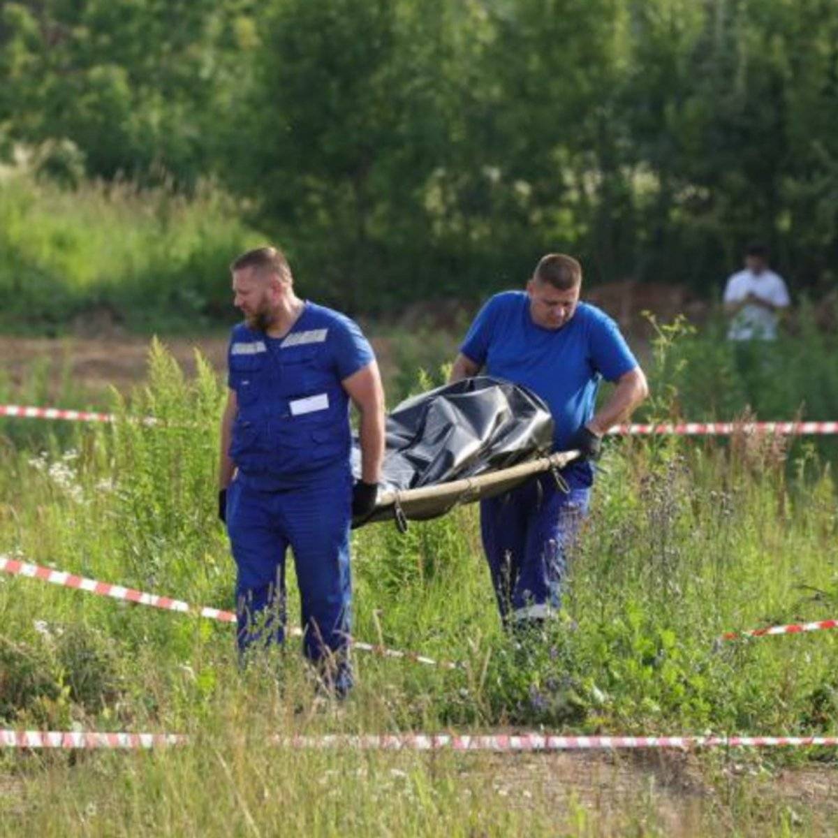 Изнасят тялото на самоубилия се бивши министър на транспорта Изнасят тялото на самоубилия се бивши министър на транспорта